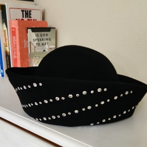 Vintage Archie Eason Black Church Hat Sophisticated Classy Elegant Silver Studs - Picture 1 of 9
